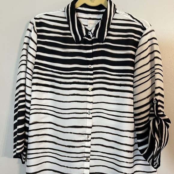 Chicos Top Women M Black Striped Tunic Neutral Minimalist Capsule Old Money 80s - Picture 5 of 16